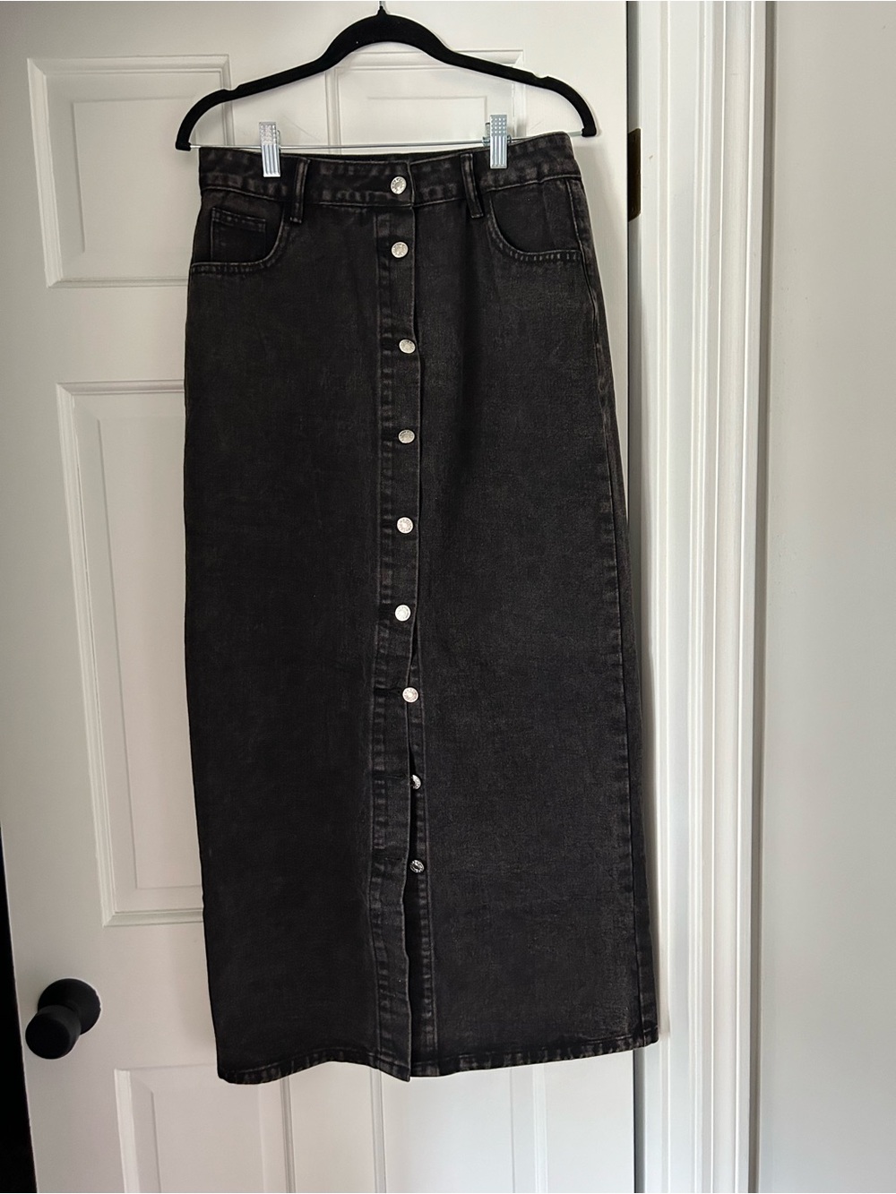 High-Waist Black Button-Front Maxi Denim Skirt